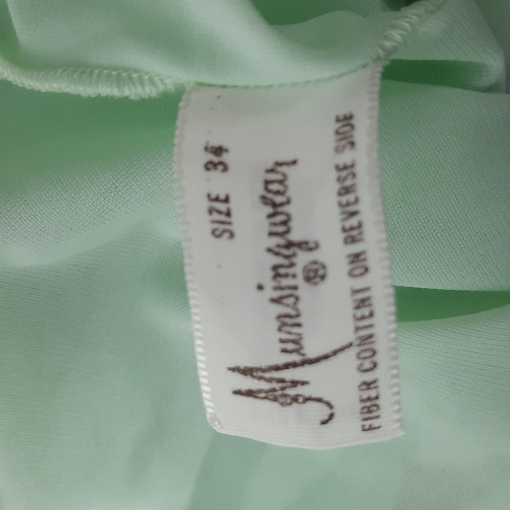 Munsingwear pastel green 2 piece gown/top set SZ S - Picture 10 of 15